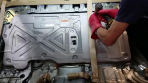 Step by step to replace the Honda Civic Hybrid Battery DC-DC Converter
